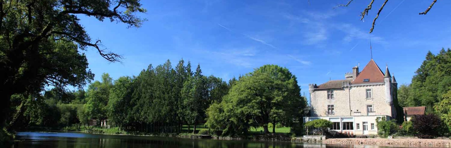 Château du Verdoyer vu de la route